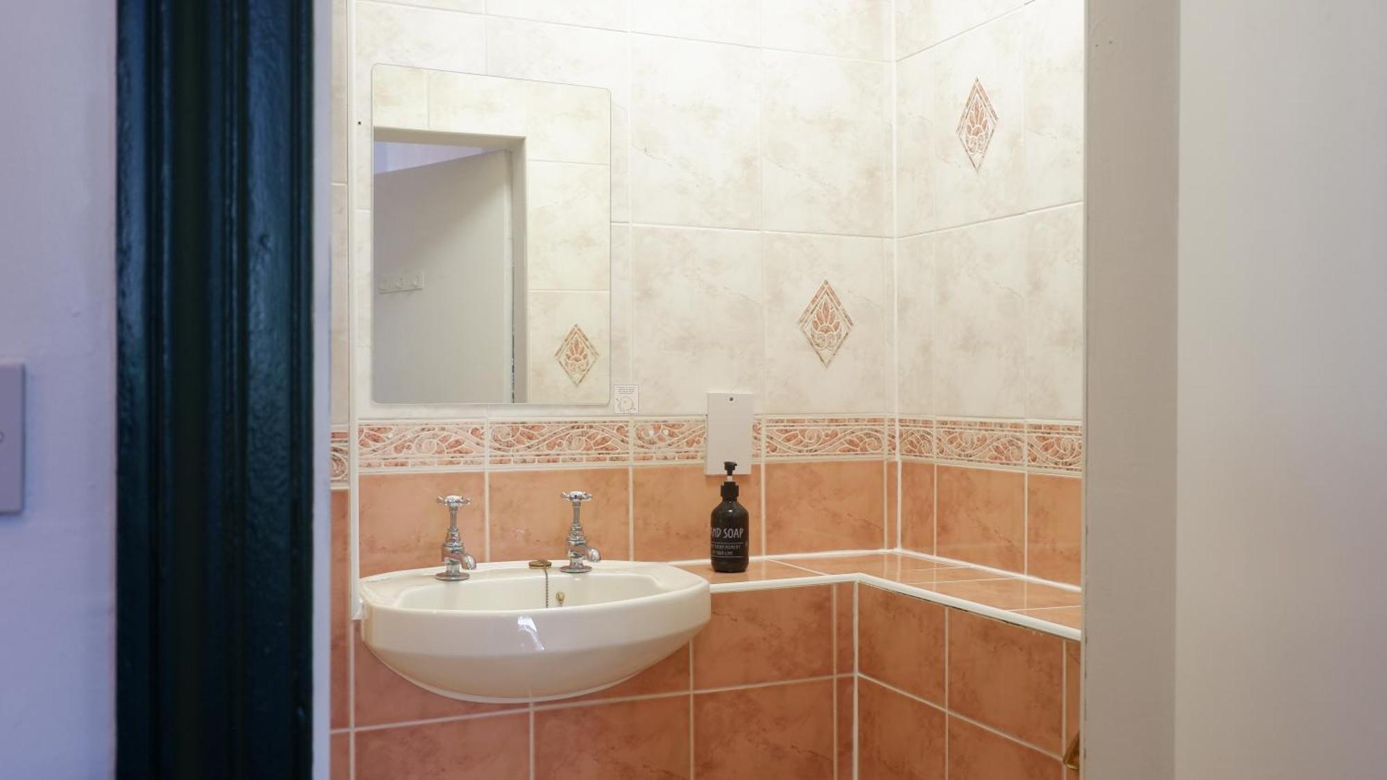 Отель 4 Friends House Эдинбург Экстерьер фото