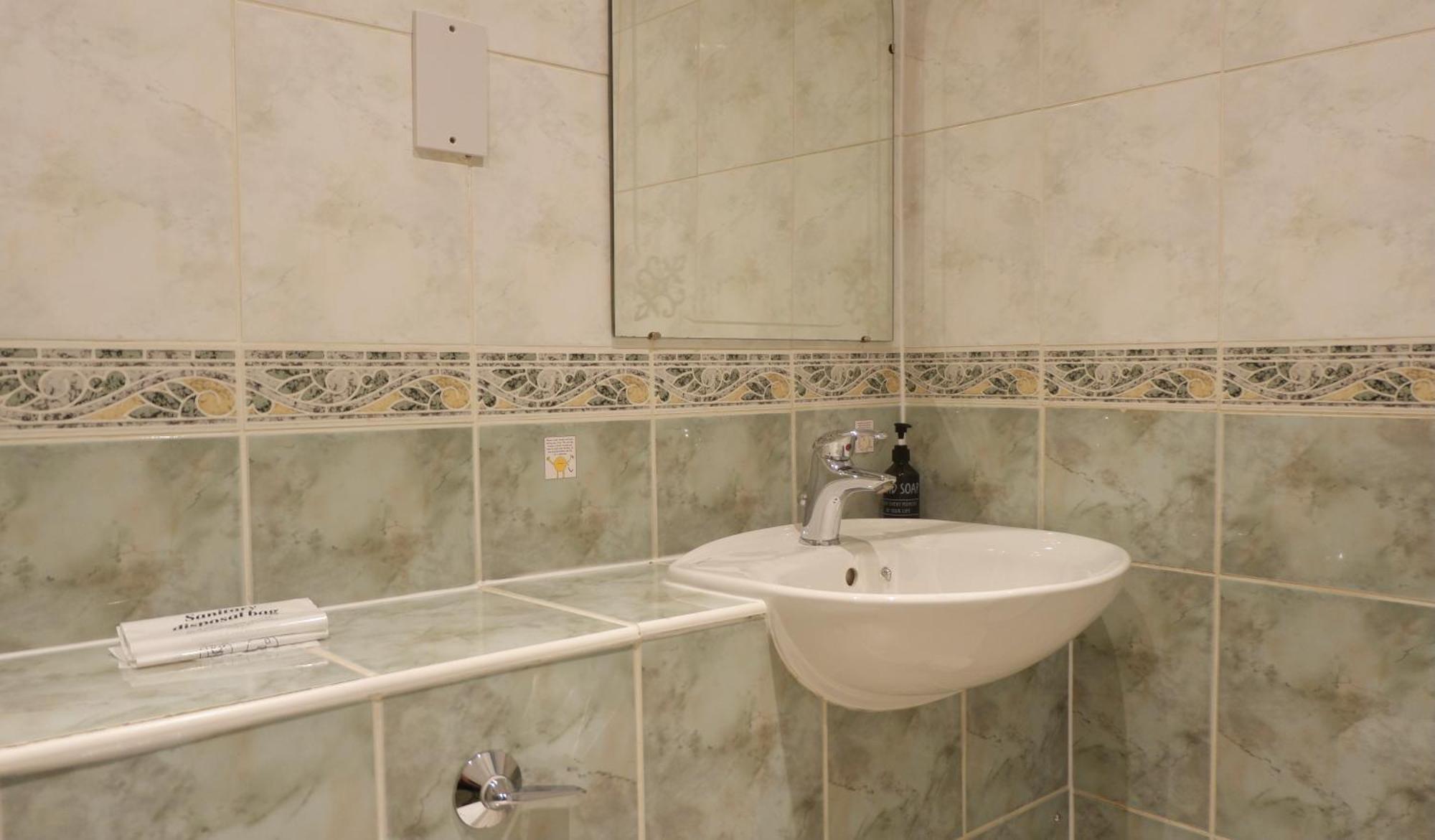 Отель 4 Friends House Эдинбург Экстерьер фото